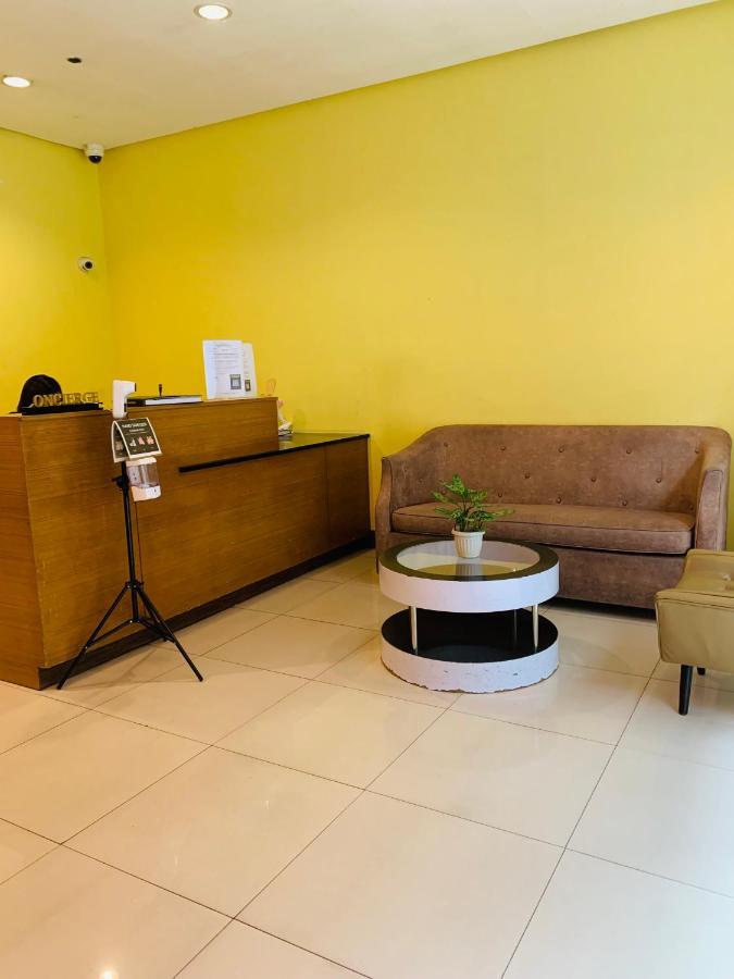 Two Palm Tree Villas Condominium - Studio 8Th Fl With Balcony - Across Terminal 3 Airport Пасай Экстерьер фото